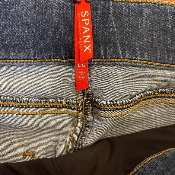 Spanx Distressed Denim High Rise Elastic Waist Jeggings Women's Large - Picture 5 of 11